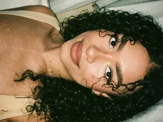 Streamate Live Sex Cam of Saraa_Gomez