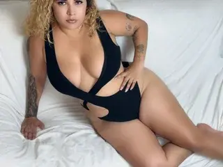 Streamate Sex Cam of miasexxxydoll