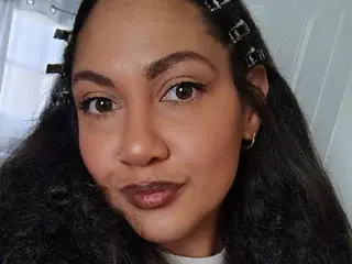 Streamate Private Sex Chat of BigBrownTittyMILF