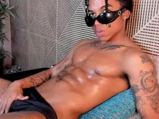 Streamate Nude Webcam of Black_tentationx
