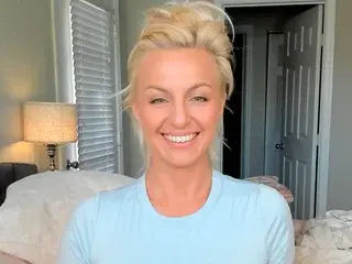 Streamate Watch Live Sex Cams of HollyKennedy