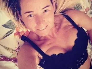 Streamate Free Porn Cam of xSWEET_EWAx