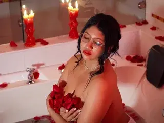 Streamate Live Sex Cam of alisoncooperxxx