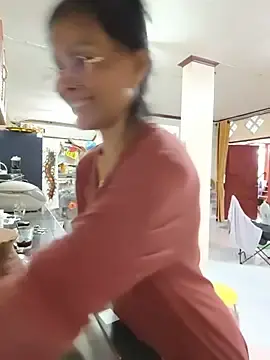 Stripchat Live Porn of Mama_Eva_1
