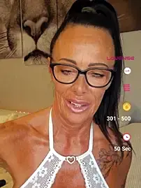 Stripchat Private Sex Chat of Misses-Cougar