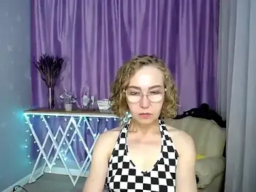 Stripchat Nude Webcam of queen_a_n_i