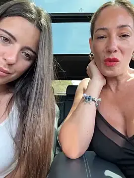 Stripchat Free Porn Cam of SweetAlegra_
