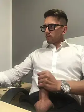 Stripchat Adult Video Chat of masterboss_
