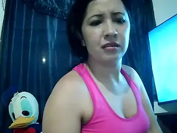 Stripchat Live Sex Cam of Chiquilove27
