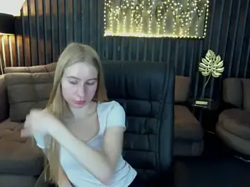 Stripchat Live Sex of Alina_Blonde