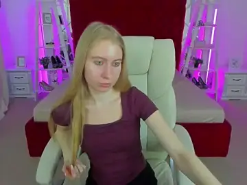 Stripchat Sex Cam of Alina_Blonde