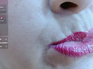 Stripchat Live Porn of Kerly_Doll