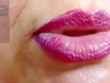 Stripchat Watch Live Sex Cams of Kerly_Doll