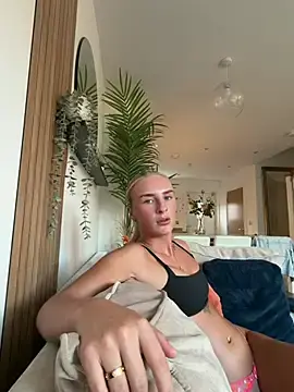 Stripchat Sex Cam of Millymae_