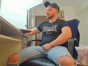 Stripchat Live Sex Cam of Ryanstone_