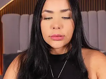 Stripchat Free Live Porn of emperatriz_reyes
