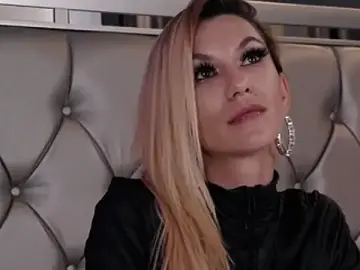 Stripchat Best live sex cam show of MayaHale