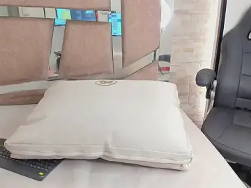 Stripchat Live Porn of cristine_colins