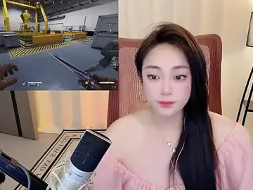 Stripchat Live Sex Cam of Daisy-77