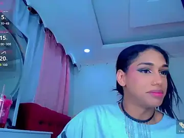 Stripchat Free Porn Cam of NahomiCamper