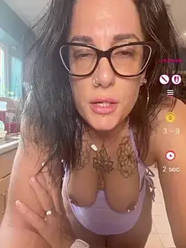 Stripchat Sex Chat of Itsivybelle_filthymilfuk