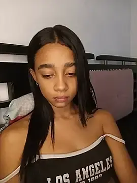 Stripchat Live Sex Cam of Zoe_Sweett18
