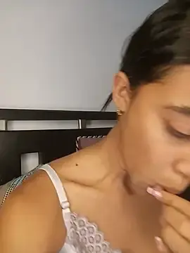 Stripchat Free Live Porn of Zoe_Sweett18