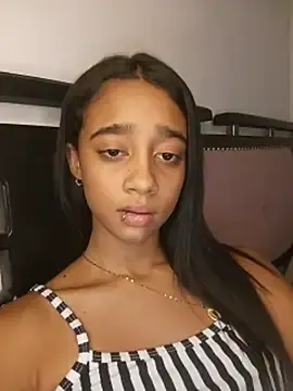 Stripchat Adult Webcam of Zoe_Sweett18