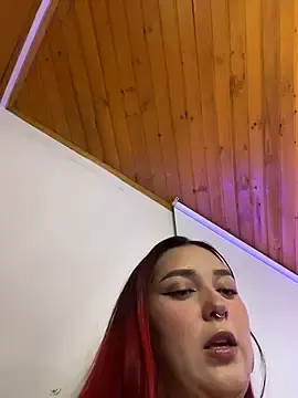 Stripchat Adult Webcam of Karen18_boobs