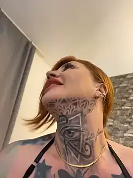 Stripchat Live Porn of krysstal003