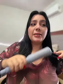 Stripchat Live Sex Cam of Vicky_Sixx
