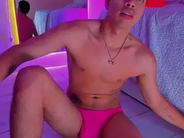 Stripchat Live Sex of Benjamin_More