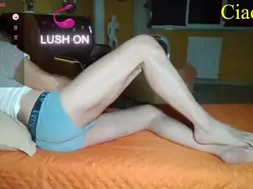 Stripchat Nude Webcam of lattediyak