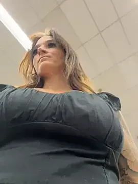 Stripchat Sex Cam of Kate-Paul