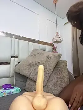 Stripchat Live Porn of Skylar_Smith_