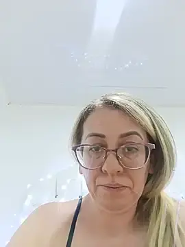 Stripchat Free Porn Cam of miss_hanna07