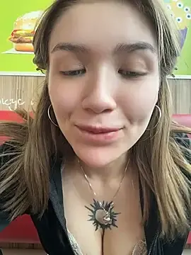 Stripchat Free Porn Cam of FlashTitsRoyal