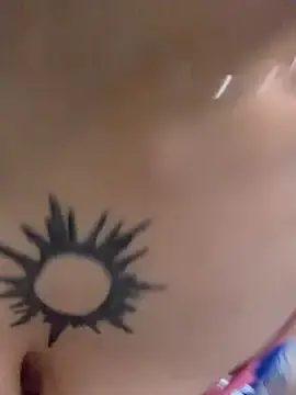 Stripchat Live Sex Cam of FlashTitsRoyal