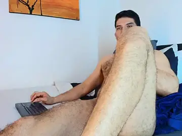 Stripchat Live Sex Cam of Andrewstelle_coleman