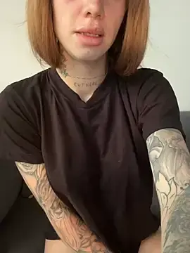 Stripchat Free Porn Cam of EmiliaCatalina