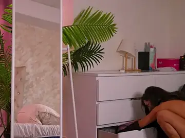 Stripchat Free Porn Cam of LalaRoze