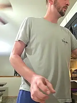 Stripchat Sex Cam of MrMechanic40