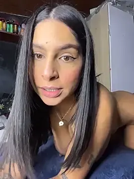 Stripchat Sex Cam of charlotte_stevenss_