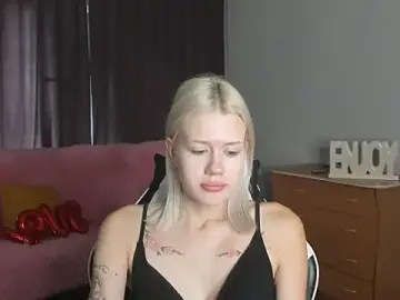 Stripchat Live Sex of BlondyLedy