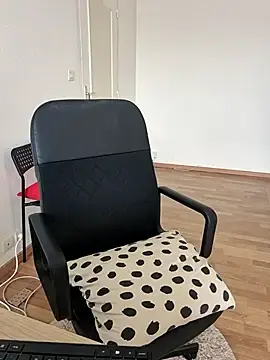 Stripchat Live Sex Cam of JennyCoquine