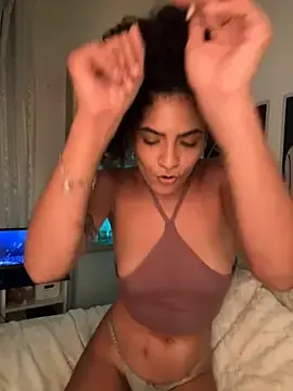 Stripchat Live Sex Cam of kushg_rl