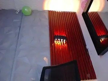 Stripchat Best live sex cam show of Sara_Harris7