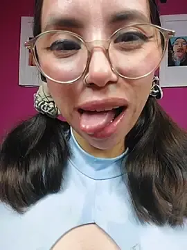 Stripchat Adult Webcam of valentina_swallow