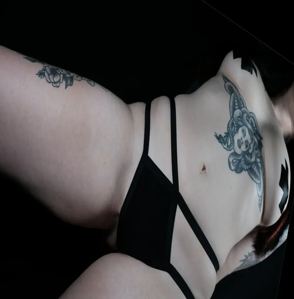 mistress_larentiah