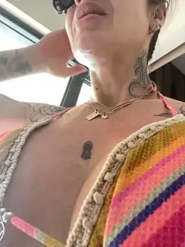 Stripchat Sex Cam of Etwas_neugierig